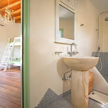 Luxury Estate Plaka Villa *