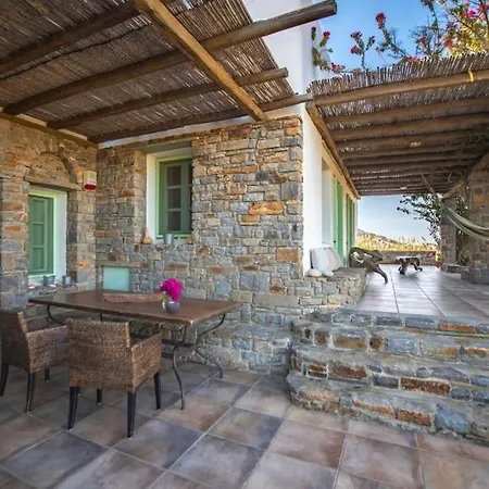 Luxury Estate Plaka Villa *